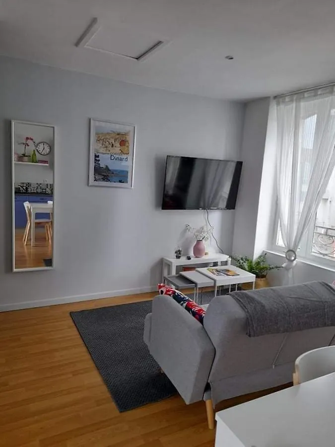 Appartement Ti Bihan De 55 M2 Avec Terrasse ディナール アパート